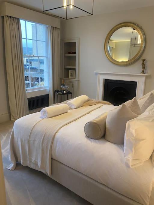 Luxury Georgian - 5 Minute Walk To Apartment