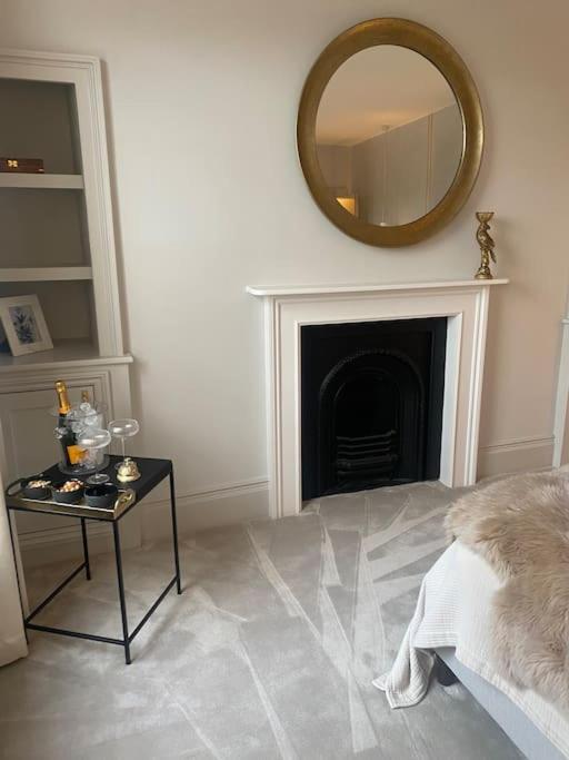Luxury Georgian - 5 Minute Walk To Apartment *
