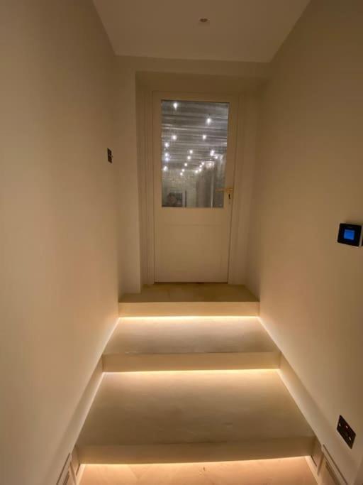 Apartment Luxury Georgian - 5 Minute Walk To *