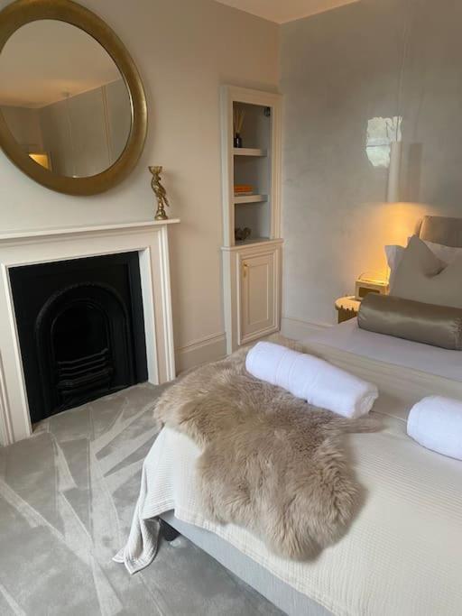 Luxury Georgian - 5 Minute Walk To *