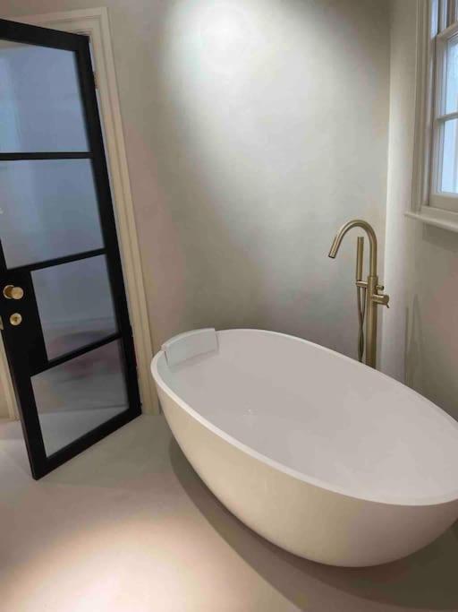 Luxury Georgian - 5 Minute Walk To Apartment Bath