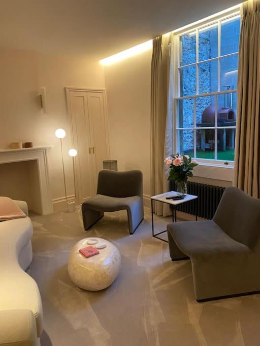 Apartment Luxury Georgian - 5 Minute Walk To