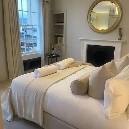 Luxury Georgian Apartment - 5 Minute Walk To Spa Bath Exterior photo