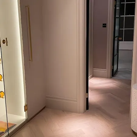 Luxury Georgian Apartment - 5 Minute Walk To Spa Bath Exterior photo
