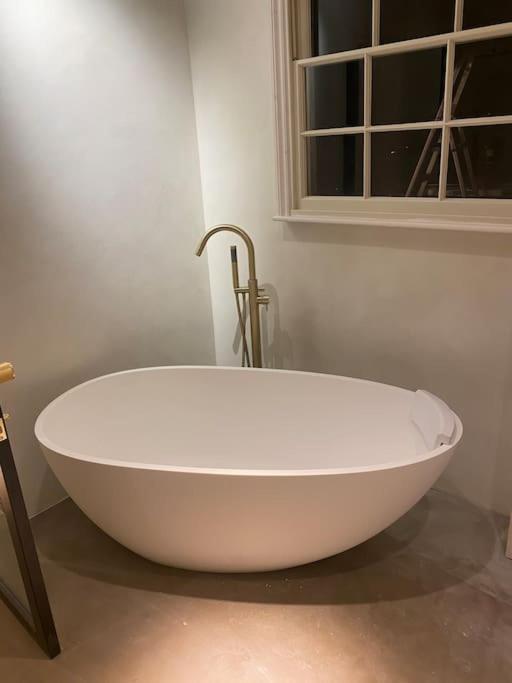 Luxury Georgian - 5 Minute Walk To